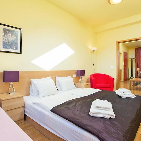 Vlkova Palace Prague Extérieur photo