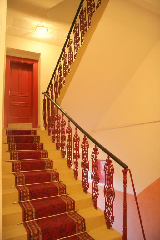Vlkova Palace Prague Extérieur photo